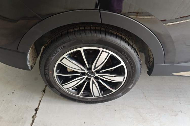 Used Haval H6 2023 National Trend Edition 1.5T Automatic Champion Version Right Rear Wheel Hub