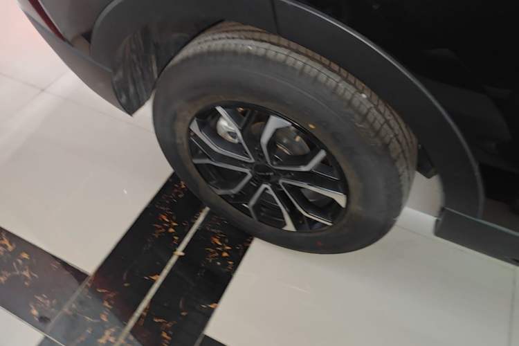 Used Haval H6 2023 National Trend Edition 1.5T Automatic Urban Version Right Rear Wheel Hub