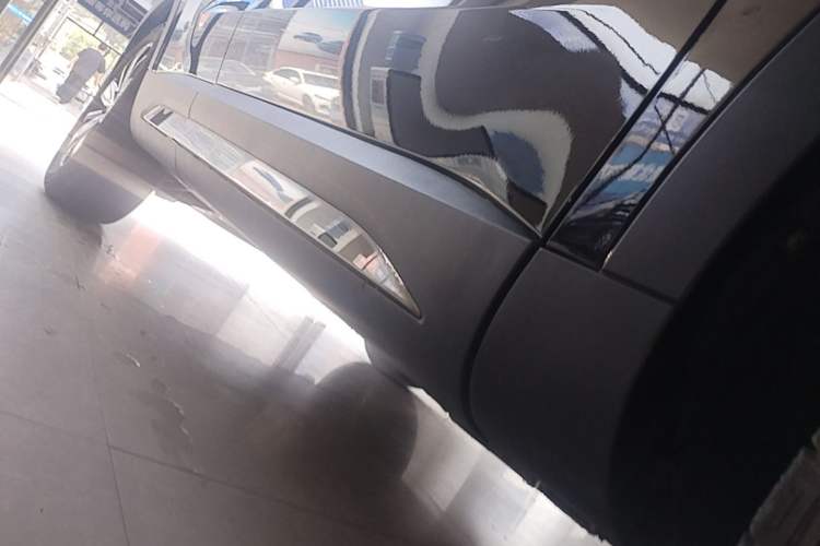 Used Haval H6 2023 National Trend Edition 1.5T Automatic Champion Version Right Side Sill