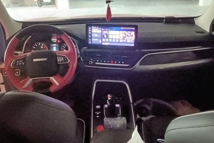 Used Haval H6 2023 National Trend Edition 1.5T Automatic Urban Version Center Console