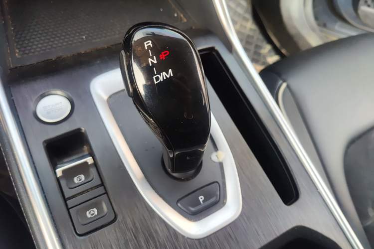 Used Haval H6 2023 National Trend Edition 1.5T Automatic Urban Version Gear Lever