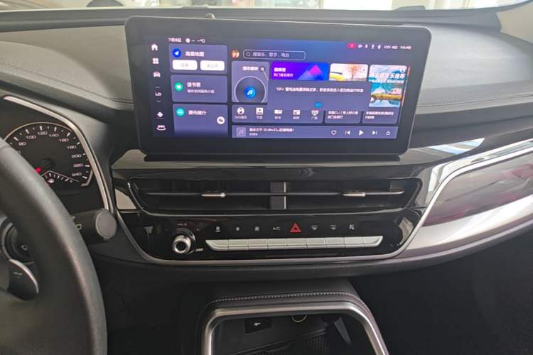 Used Haval H6 2023 National Trend Edition 1.5T Automatic Urban Version Audio And AC Panel