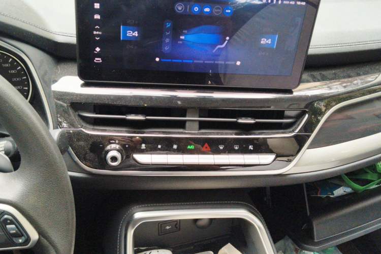 Used Haval H6 2023 National Trend Edition 1.5T Automatic Urban Version Audio And AC Panel