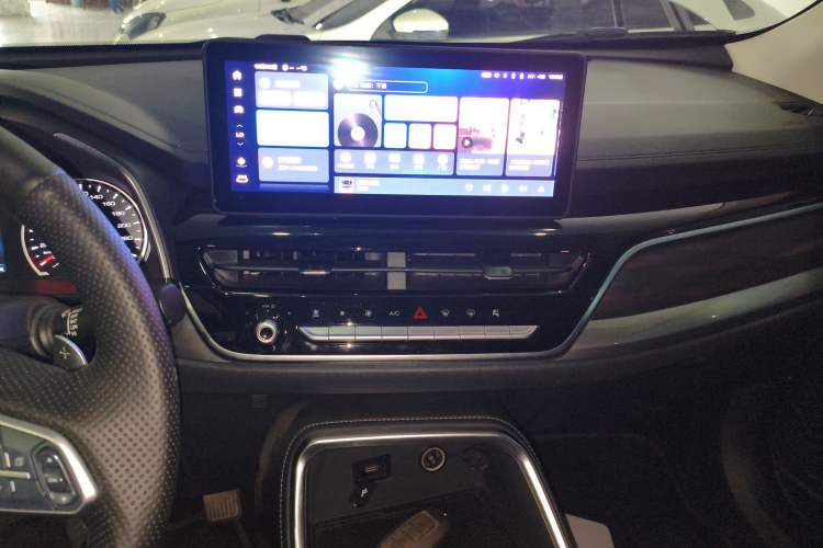 Used Haval H6 2023 National Trend Edition 1.5T Automatic Urban Version Audio And AC Panel