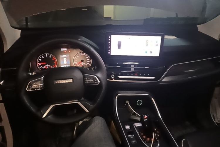 Used Haval H6 2023 National Trend Edition 1.5T Automatic Urban Version Center Console