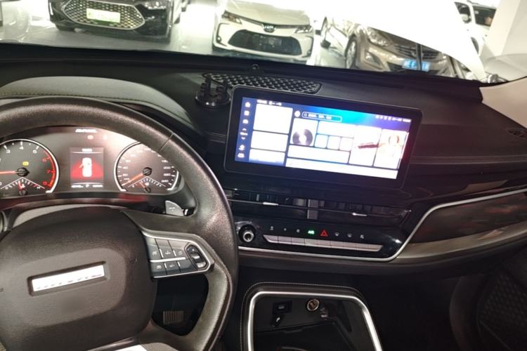Used Haval H6 2023 National Trend Edition 1.5T Automatic Urban Version Center Console