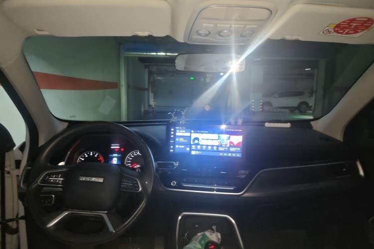 Used Haval H6 2023 National Trend Edition 1.5T Automatic Urban Version Center Console
