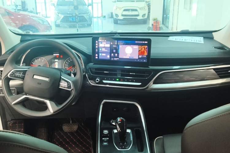 Used Haval H6 2023 National Trend Edition 1.5T Automatic Urban Version Center Console