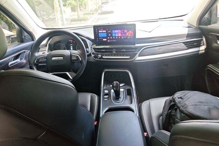Used Haval H6 2023 National Trend Edition 1.5T Automatic Urban Version Center Console