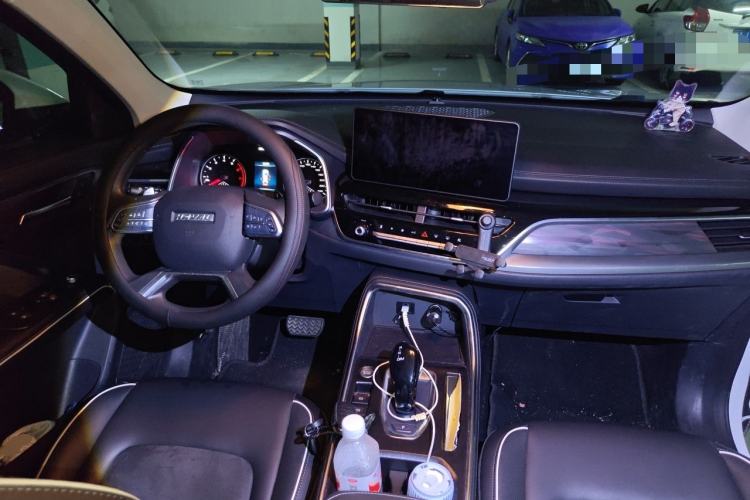 Used Haval H6 2023 National Trend Edition 1.5T Automatic Urban Version Center Console