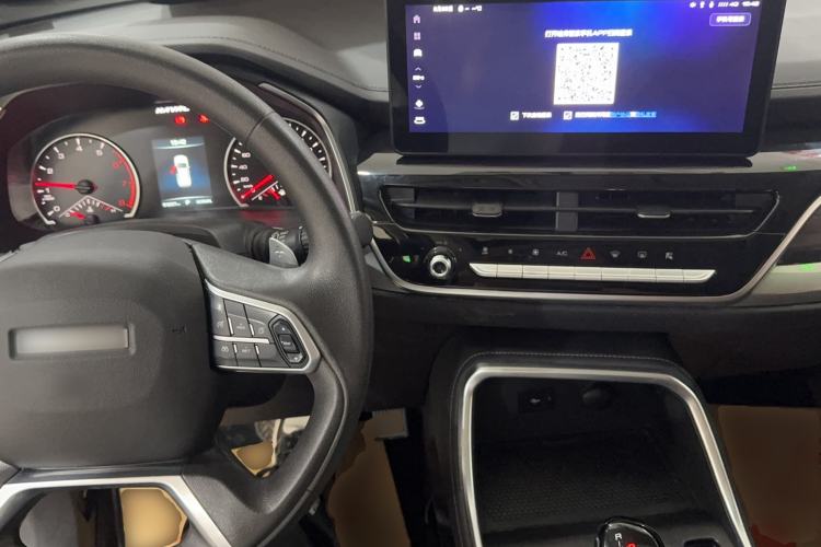 Used Haval H6 2023 National Trend Edition 1.5T Automatic Urban Version Center Console
