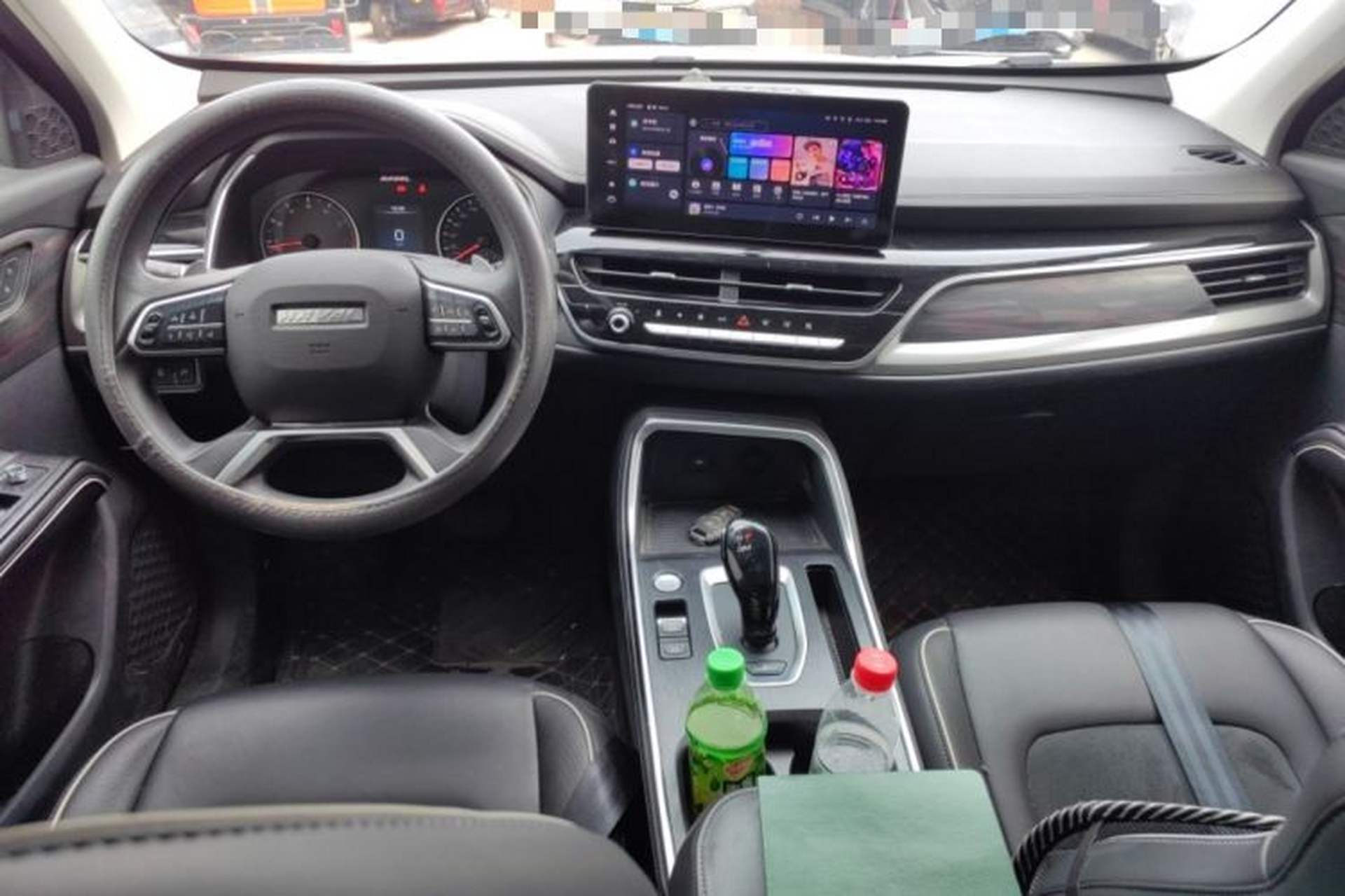 Used Haval H6 2023 National Trend Edition 1.5T Automatic Urban Version Center Console