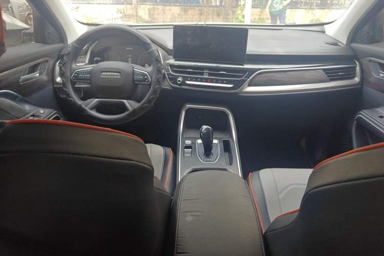Used Haval H6 2023 National Trend Edition 1.5T Automatic Urban Version Center Console