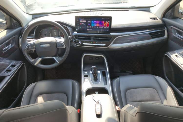 Used Haval H6 2023 National Trend Edition 1.5T Automatic Urban Version Center Console