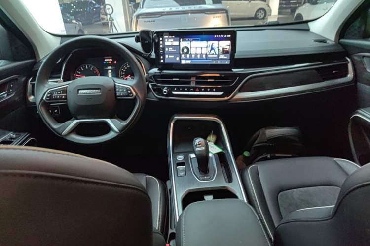 Used Haval H6 2023 National Trend Edition 1.5T Automatic Urban Version Center Console