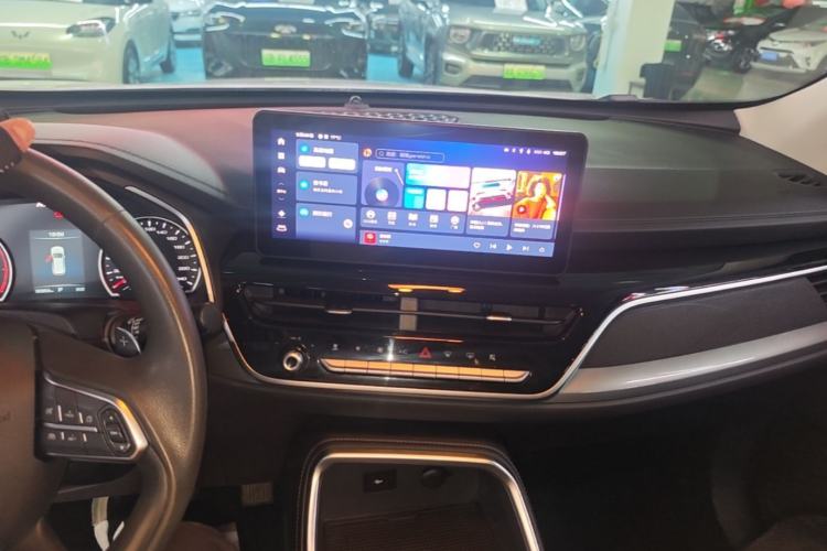 Used Haval H6 2023 National Trend Edition 1.5T Automatic Urban Version Center Console