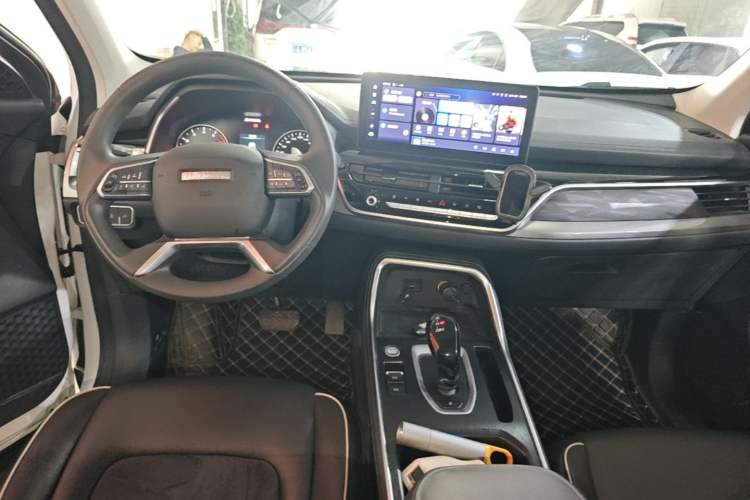 Used Haval H6 2023 National Trend Edition 1.5T Automatic Urban Version Center Console