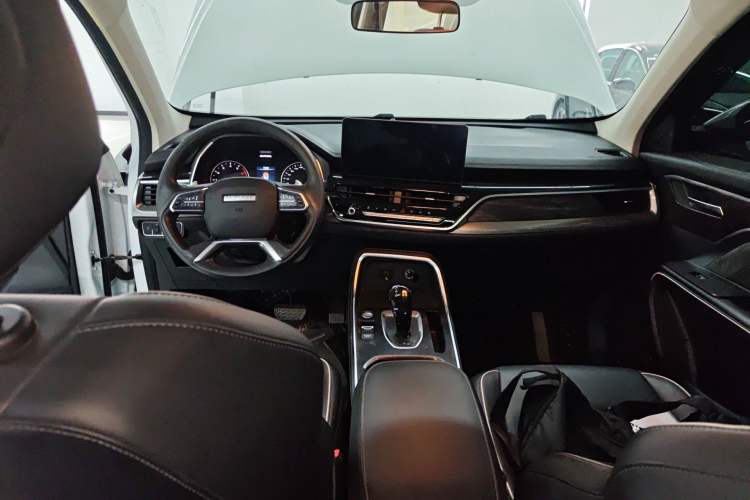 Used Haval H6 2023 National Trend Edition 1.5T Automatic Urban Version Center Console