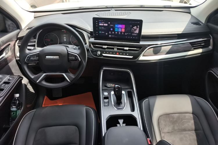 Used Haval H6 2023 National Trend Edition 1.5T Automatic Urban Version Center Console
