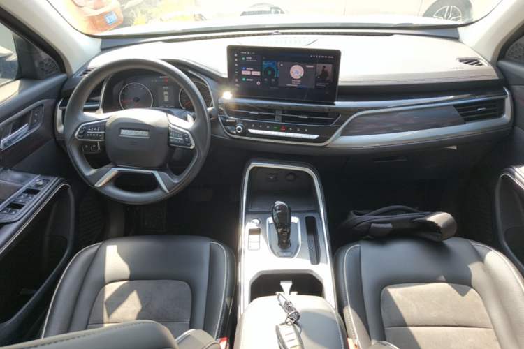 Used Haval H6 2023 National Trend Edition 1.5T Automatic Urban Version Center Console
