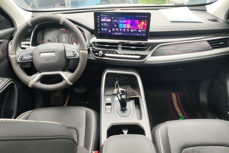 Used Haval H6 2023 National Trend Edition 1.5T Automatic Urban Version Center Console