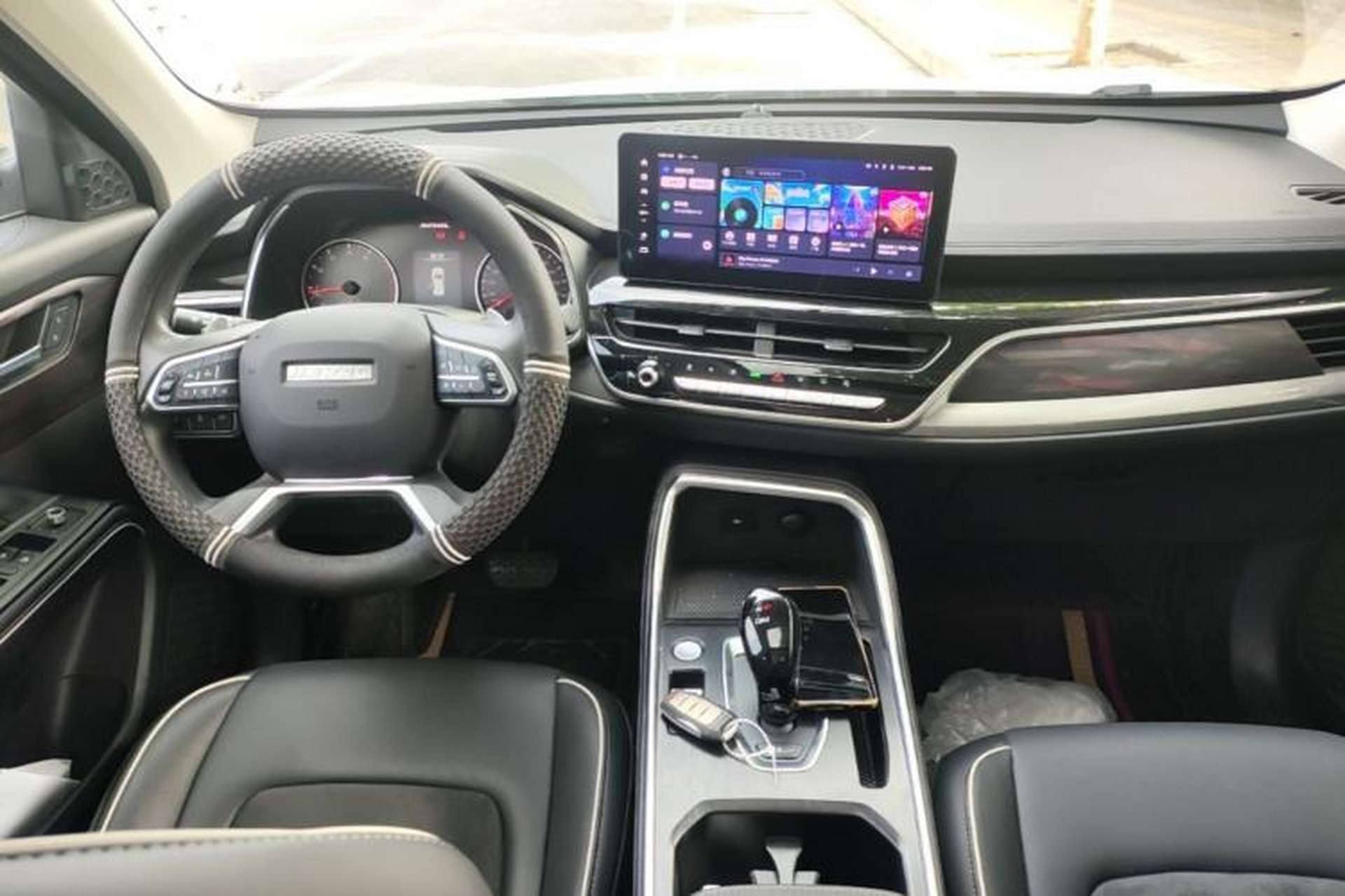 Used Haval H6 2023 National Trend Edition 1.5T Automatic Urban Version Center Console