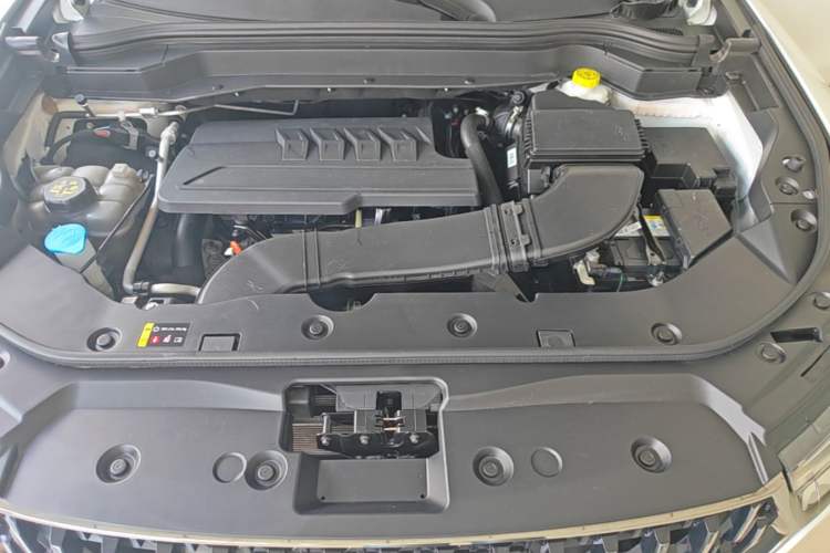 Used Haval H6 2023 National Trend Edition 1.5T Automatic Urban Version Engine Bay