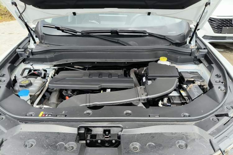 Used Haval H6 2023 National Trend Edition 1.5T Automatic Urban Version Engine Bay