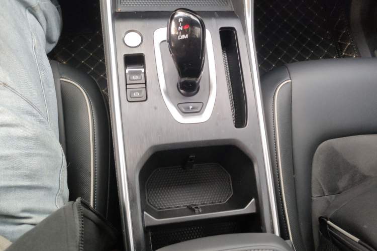 Used Haval H6 2023 National Trend Edition 1.5T Automatic Urban Version Gear Lever