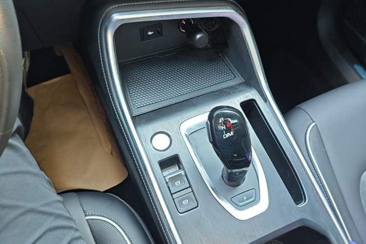 Used Haval H6 2023 National Trend Edition 1.5T Automatic Urban Version Gear Lever