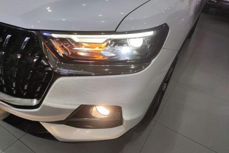 Used Haval H6 2023 National Trend Edition 1.5T Automatic Champion Version Left Front Headlight