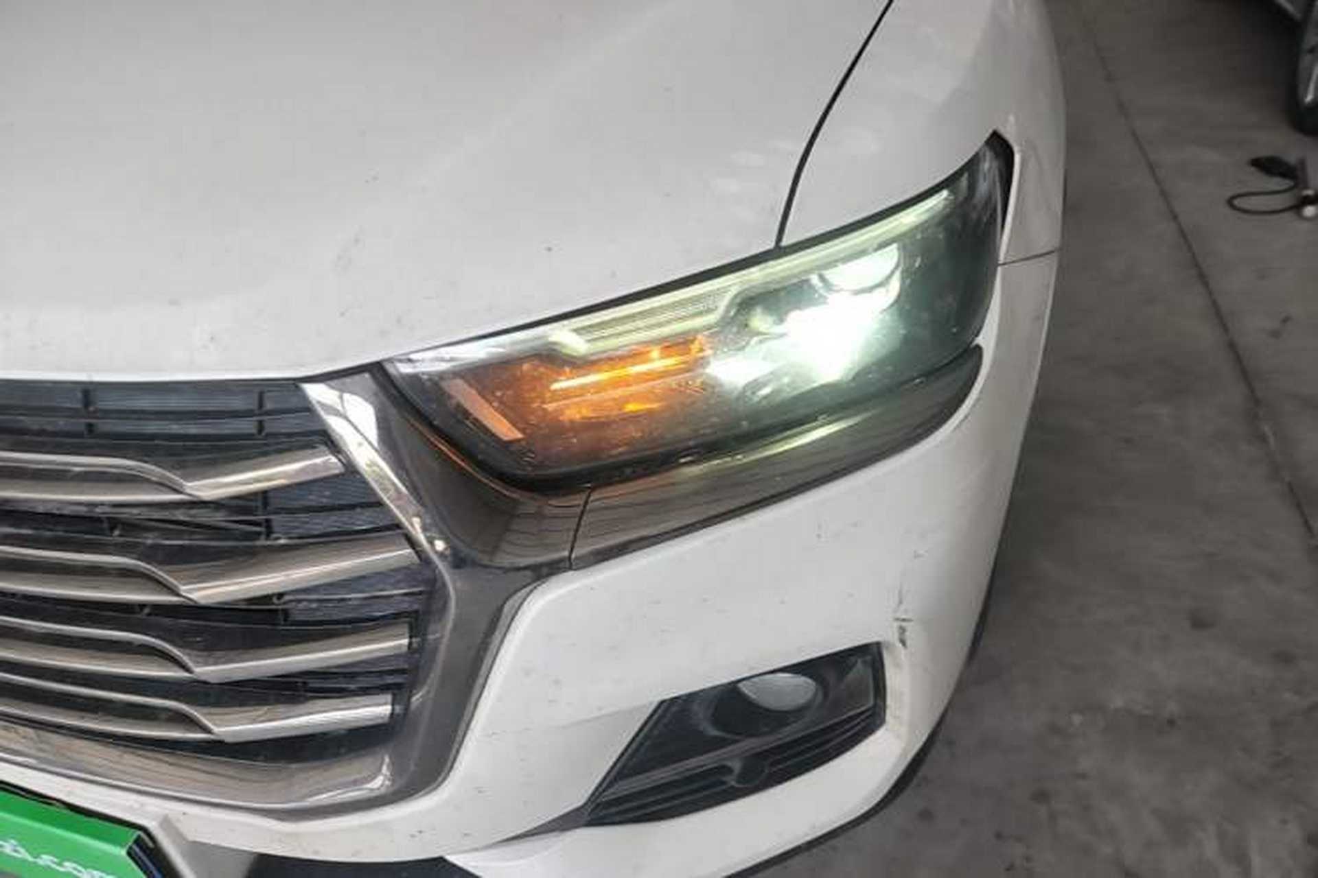 Used Haval H6 2023 National Trend Edition 1.5T Automatic Champion Version Left Front Headlight