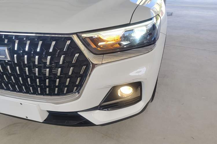 Used Haval H6 2023 National Trend Edition 1.5T Automatic Champion Version Left Front Headlight