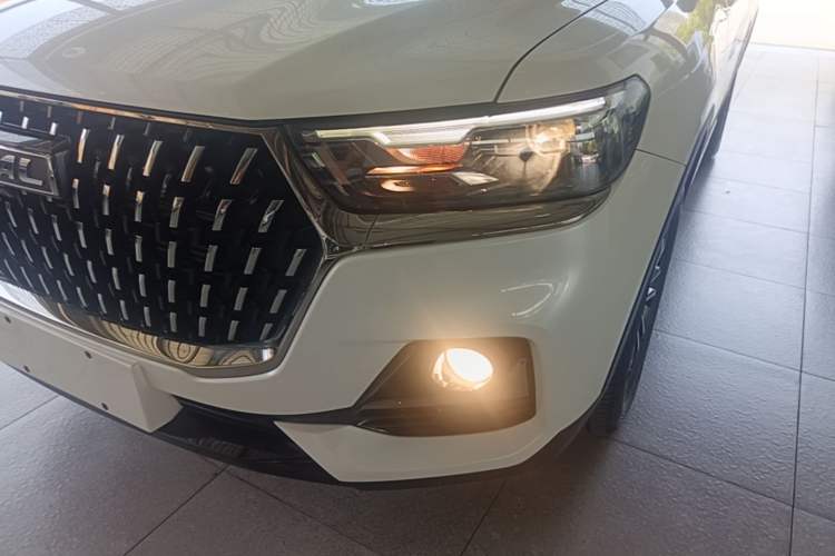 Used Haval H6 2023 National Trend Edition 1.5T Automatic Urban Version Left Front Headlight