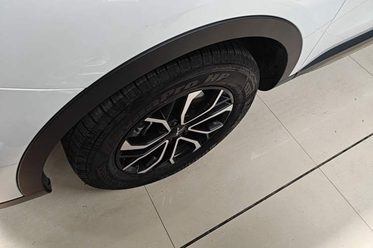 Used Haval H6 2023 National Trend Edition 1.5T Automatic Urban Version Left Front Wheel Hub