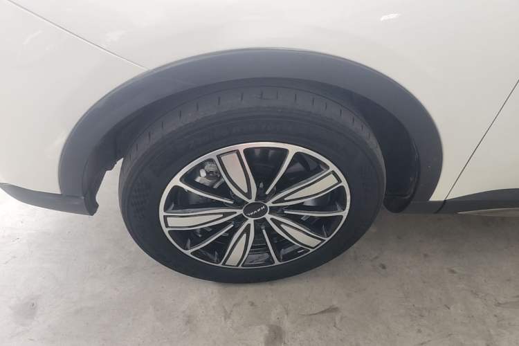 Used Haval H6 2023 National Trend Edition 1.5T Automatic Champion Version Left Front Wheel Hub
