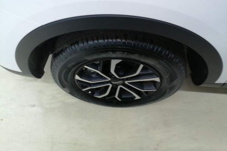Used Haval H6 2023 National Trend Edition 1.5T Automatic Urban Version Left Front Wheel Hub