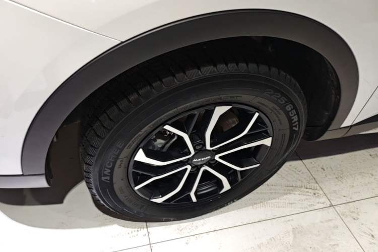 Used Haval H6 2023 National Trend Edition 1.5T Automatic Urban Version Left Front Wheel Hub