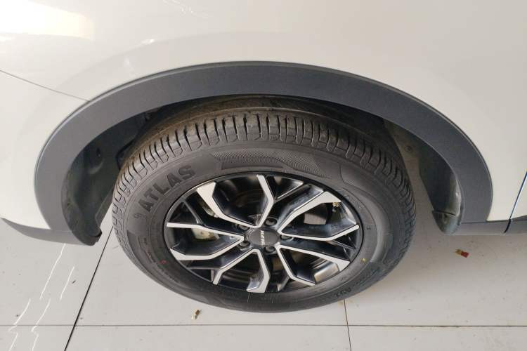 Used Haval H6 2023 National Trend Edition 1.5T Automatic Urban Version Left Front Wheel Hub