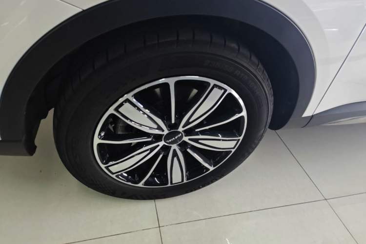 Used Haval H6 2023 National Trend Edition 1.5T Automatic Champion Version Left Front Wheel Hub