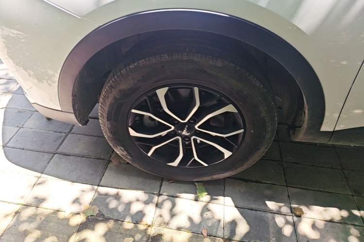 Used Haval H6 2023 National Trend Edition 1.5T Automatic Urban Version Left Front Wheel Hub
