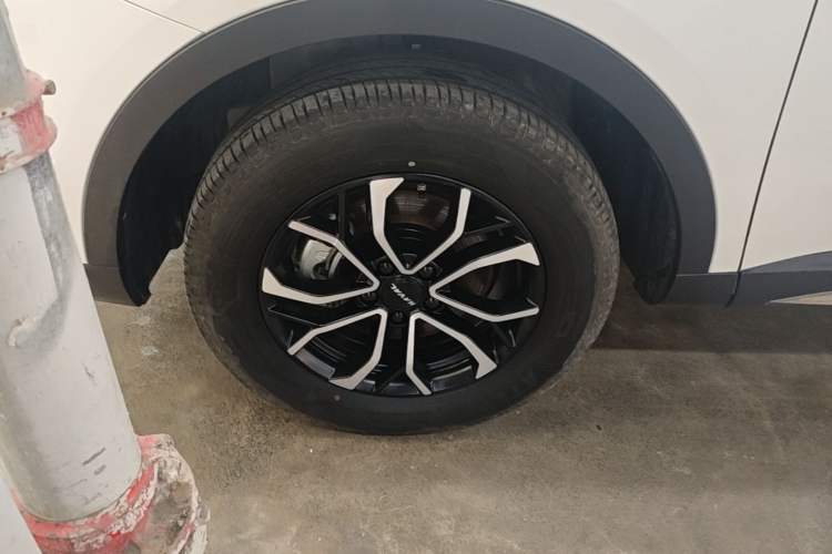 Used Haval H6 2023 National Trend Edition 1.5T Automatic Urban Version Left Front Wheel Hub
