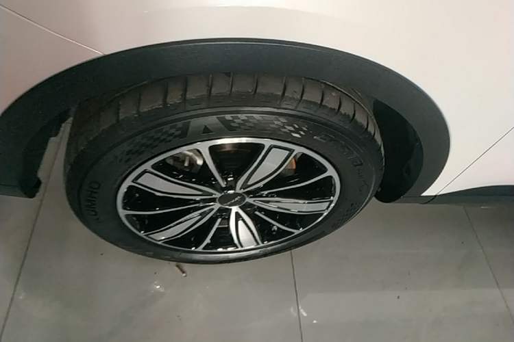 Used Haval H6 2023 National Trend Edition 1.5T Automatic Champion Version Left Front Wheel Hub