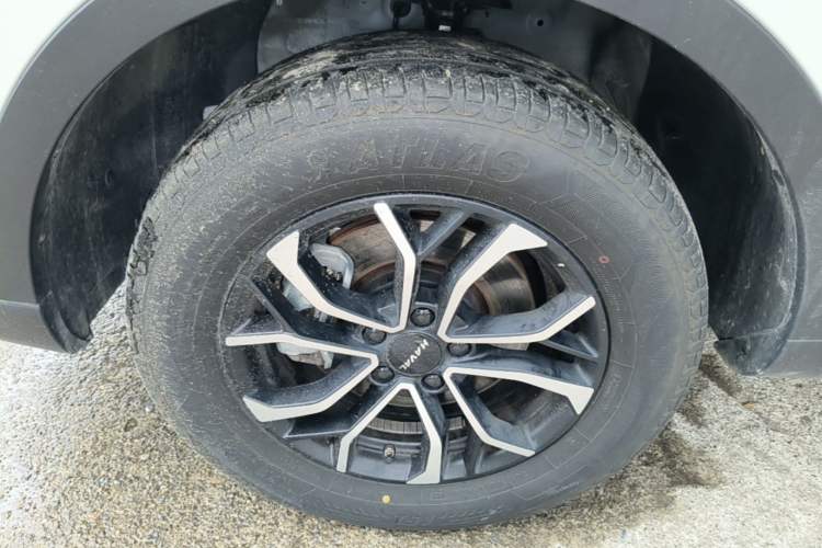Used Haval H6 2023 National Trend Edition 1.5T Automatic Urban Version Left Front Wheel Hub