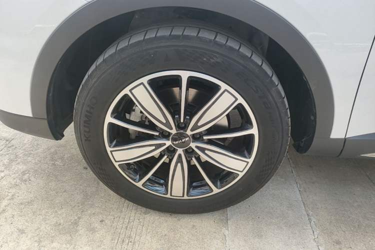 Used Haval H6 2023 National Trend Edition 1.5T Automatic Champion Version Left Front Wheel Hub