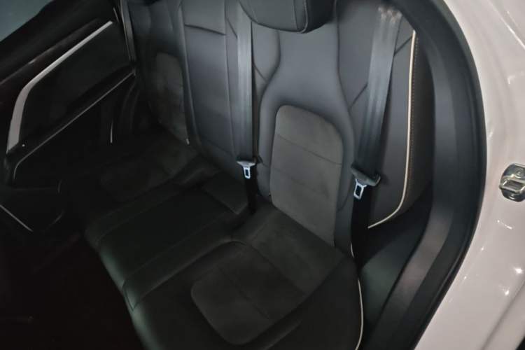 Used Haval H6 2023 National Trend Edition 1.5T Automatic Urban Version Left Rear Seat