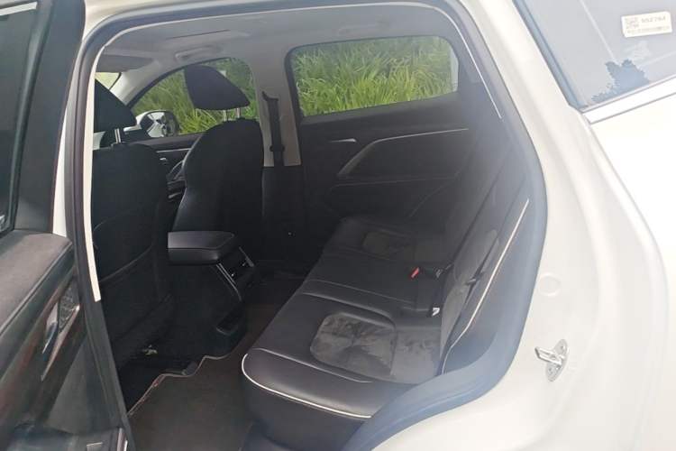 Used Haval H6 2023 National Trend Edition 1.5T Automatic Urban Version Left Rear Seat