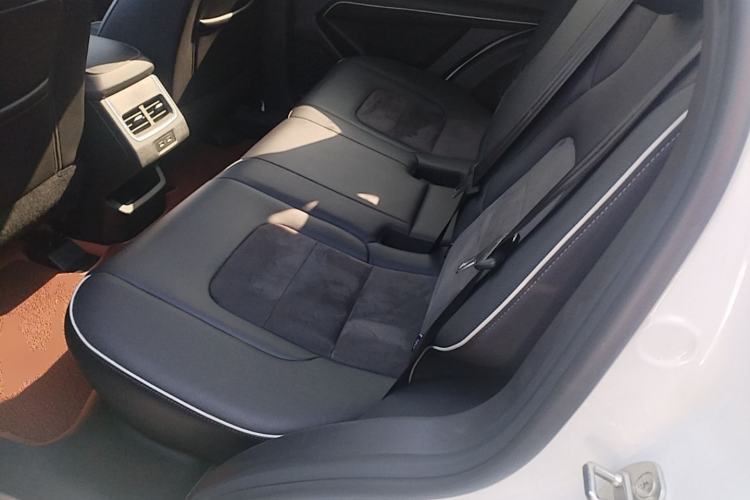 Used Haval H6 2023 National Trend Edition 1.5T Automatic Urban Version Left Rear Seat