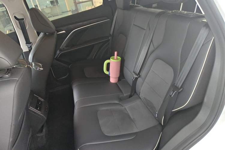 Used Haval H6 2023 National Trend Edition 1.5T Automatic Urban Version Left Rear Seat