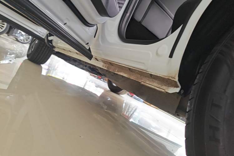 Used Haval H6 2023 National Trend Edition 1.5T Automatic Urban Version Left Side Sill